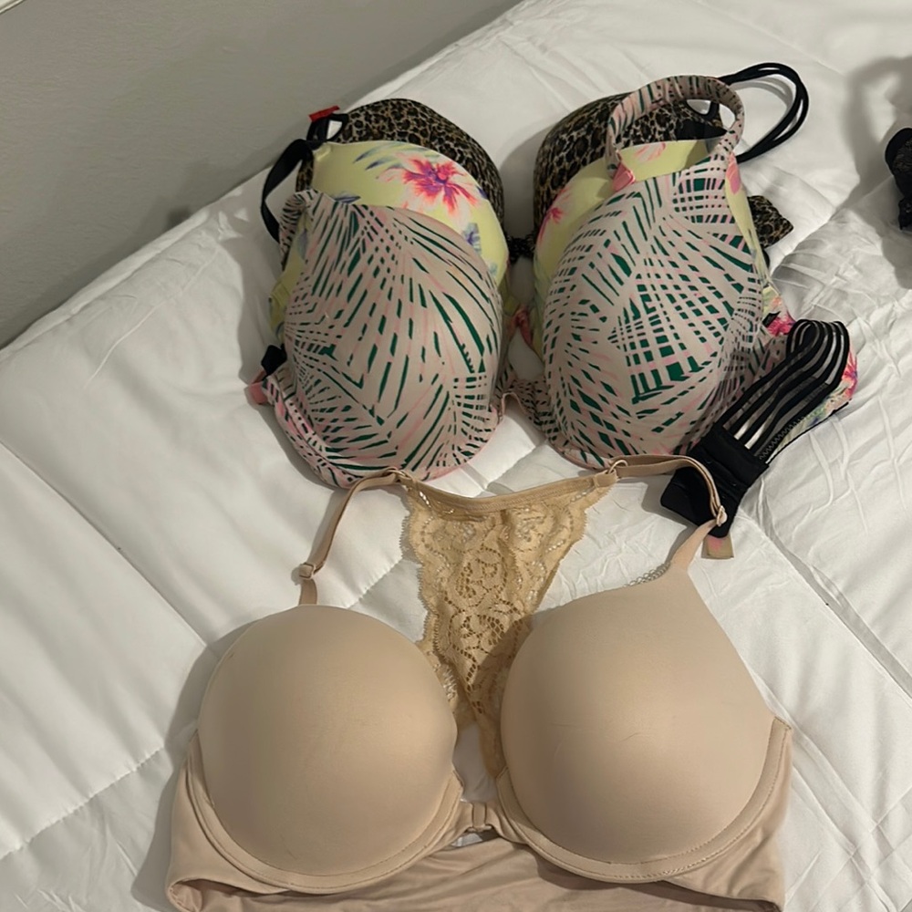 Victoria's Secret Beige and Tropical Print Bras. Lot of 4 34D